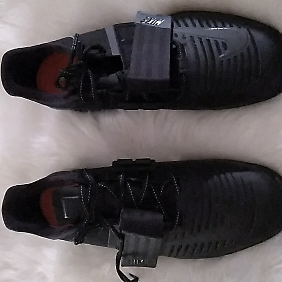 NIKE FLYWIRE - Picture 1 of 12